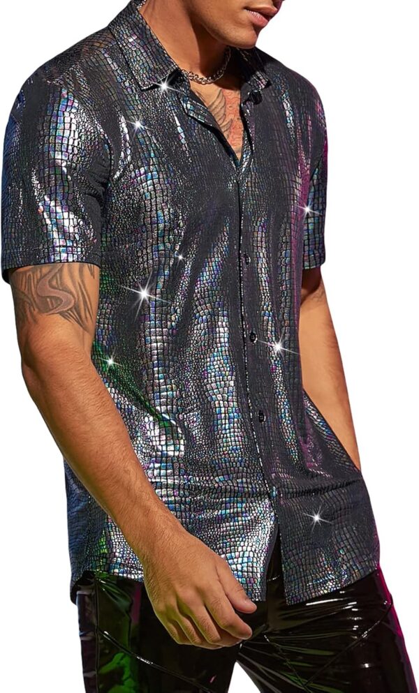 WDIRARA Men’s 70s Sparkly Disco Top Crocodile Pattern Metallic Rave Button Front Shirt Short Sleeve Party T Shirt
